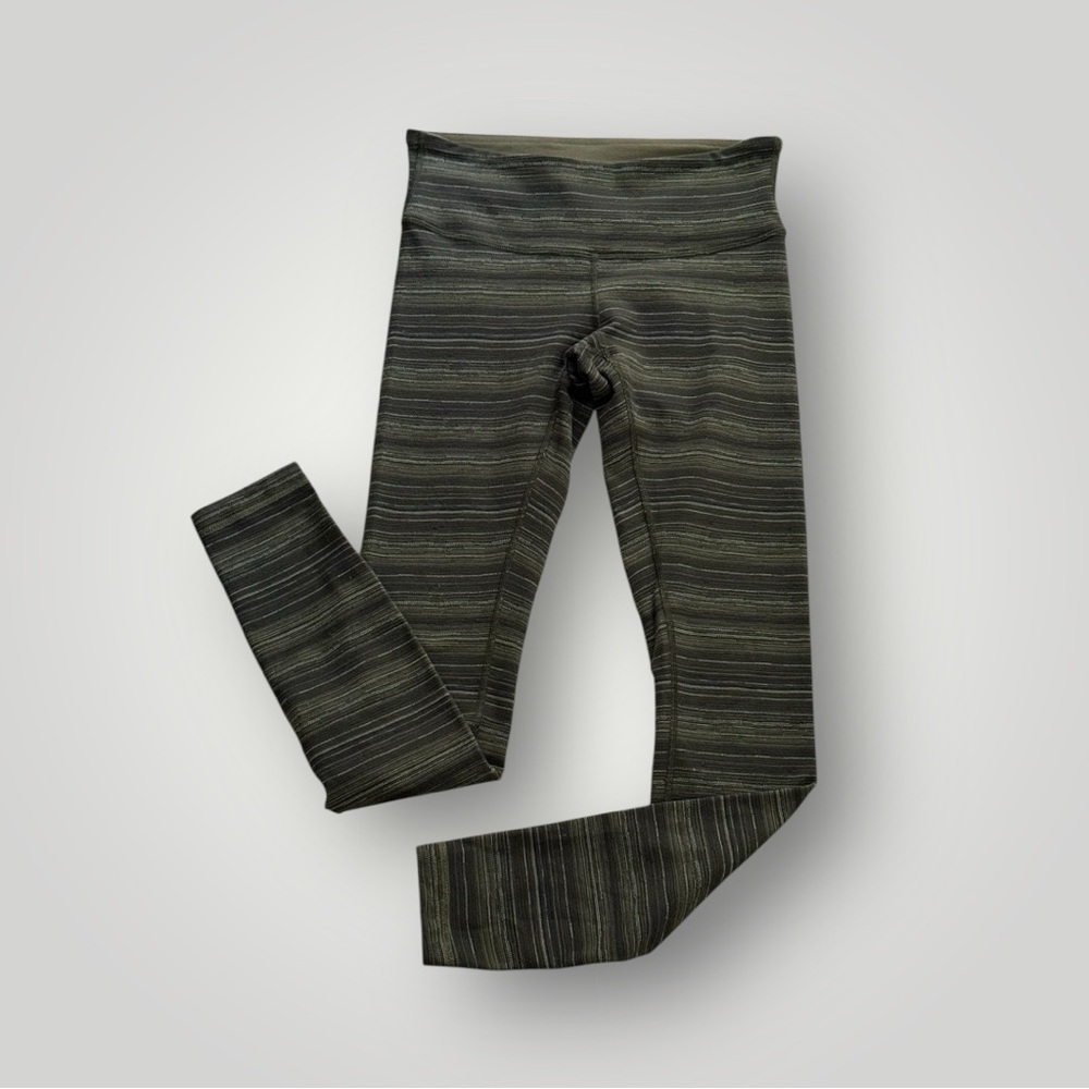 Women’s Lululemon Green Striped Leggings! Size 4!